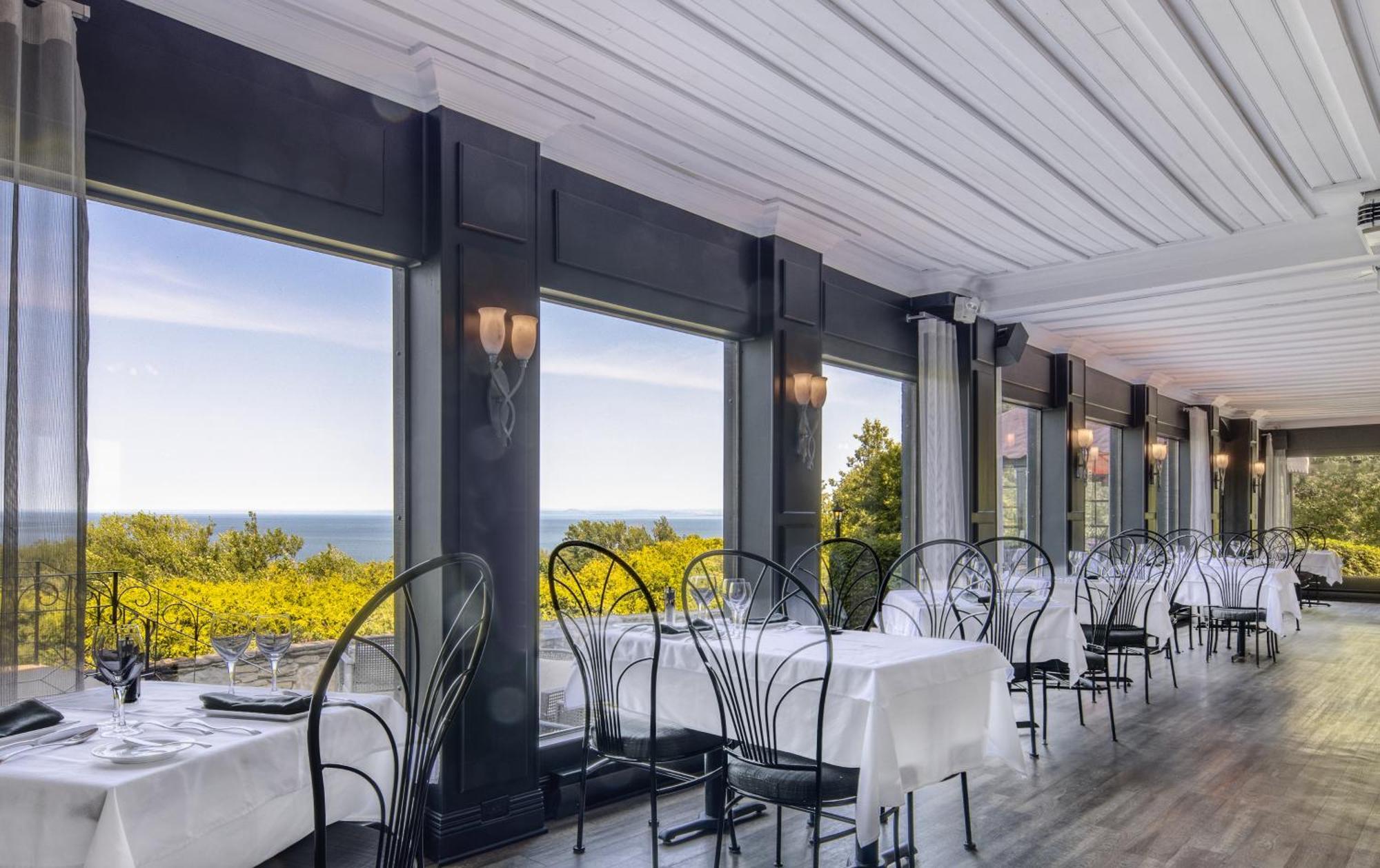 Auberge Des Falaises La Malbaie Bagian luar foto